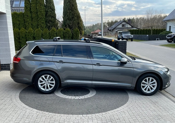 Volkswagen Passat cena 70900 przebieg: 119500, rok produkcji 2017 z Ostrzeszów małe 277